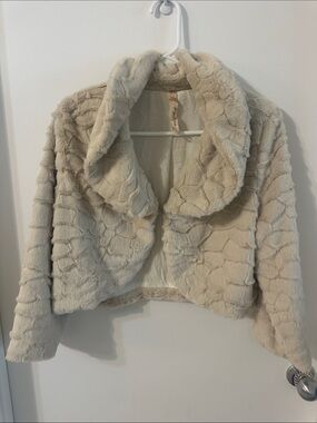 Mystree Cream Faux Fur Cropped Shawl Collar Jacket